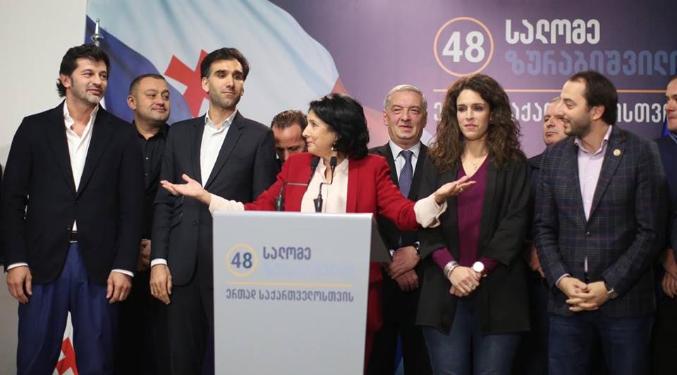 Эксперты: победа на президентских выборах имеет ключевое значение для грузинских властей 