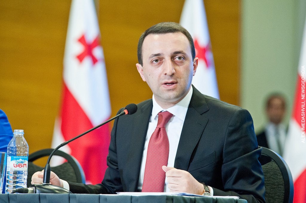 Премьер Грузии пообещал примерно наказать всех применивших насилие против журналистов
