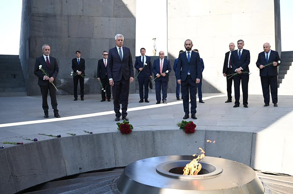 Глава МИД Словакии посетил мемориал Геноцида армян