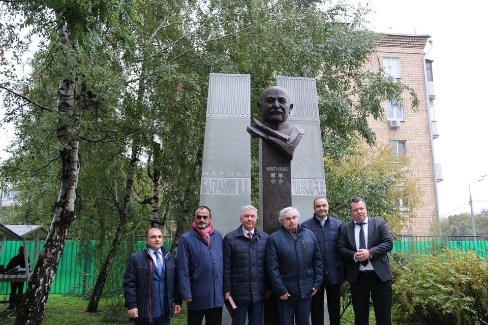 В Москве открыли памятник маршалу Баграмяну
