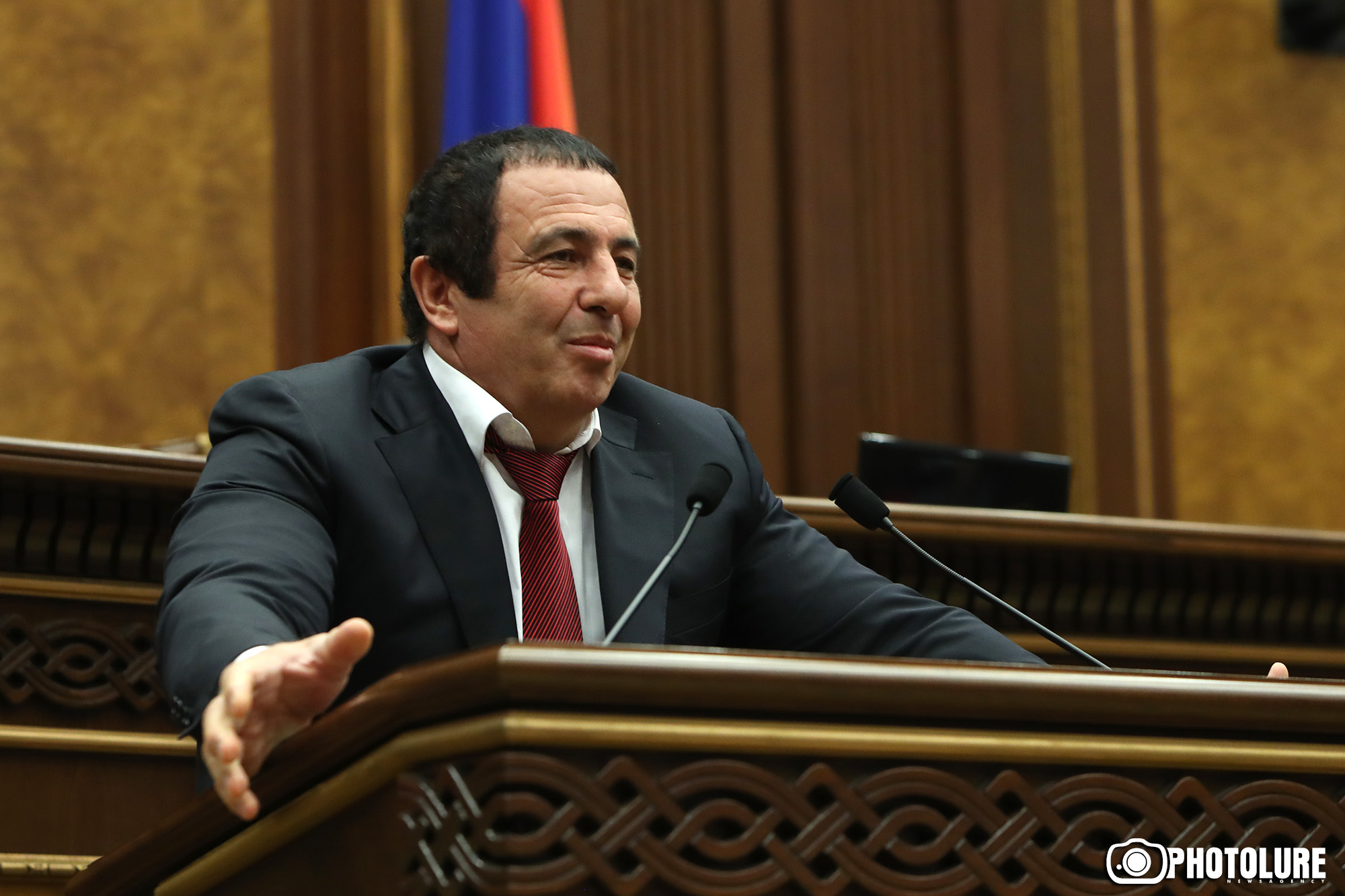 Бывшие сторонники или текущие договоренности: в парламенте Армении выбирают вице-спикеров