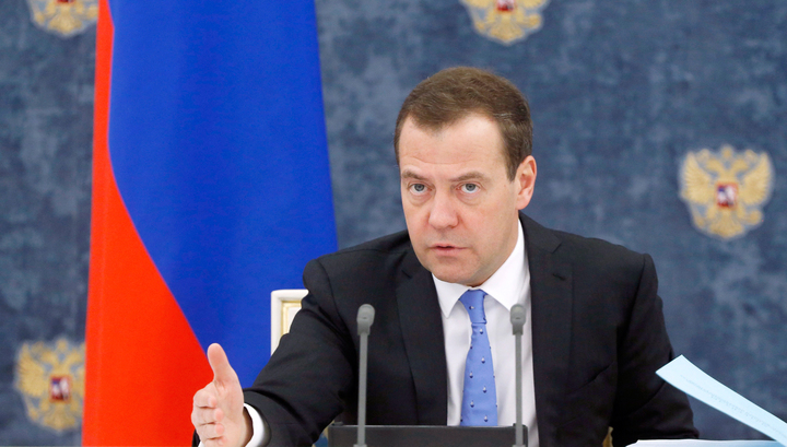Медведев: Россия не хочет санкционного противостояния с Украиной 