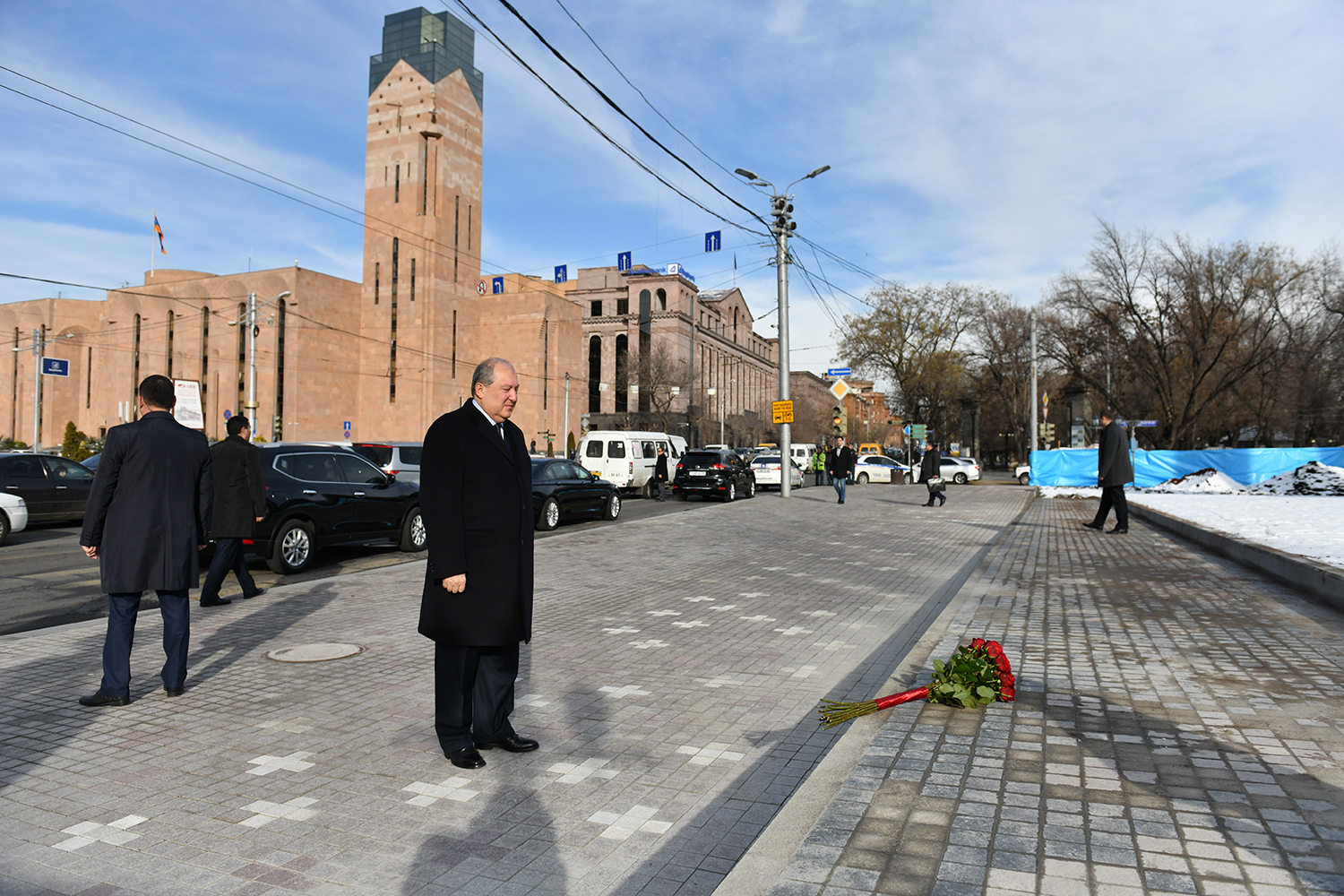 Նախագահ Արմեն Սարգսյանը հարգանքի տուրք է մատուցել 2008թ. մարտի 1-ի զոհերի հիշատակին