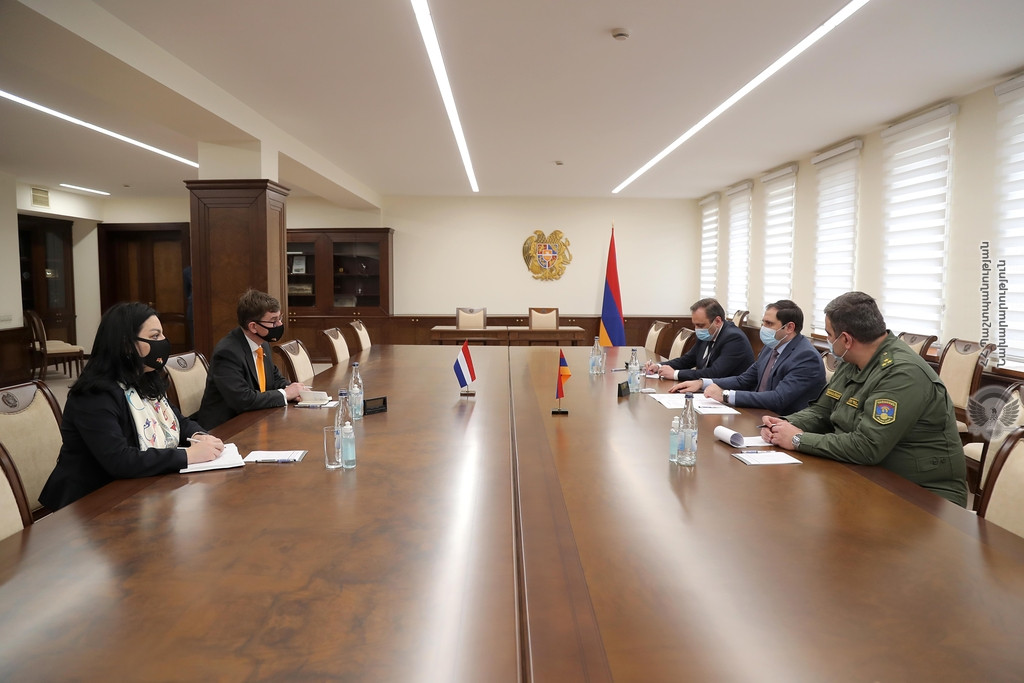 Սուրեն Պապիկյանն ու Նիդերլանդների դեսպանը քննարկել են տարածաշրջանային անվտանգությունը