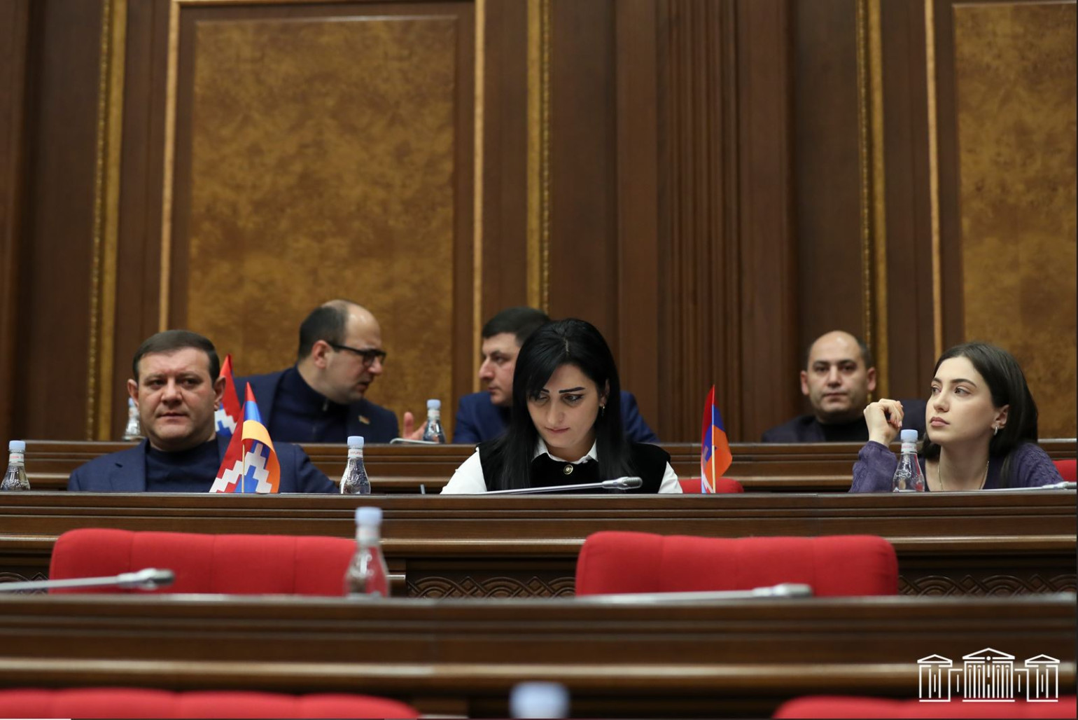 «Պատիվ ունեմ»-ը պատրաստ է անվստահություն հայտնել Փաշինյանին, բայց չունի վարչապետի թեկնածու