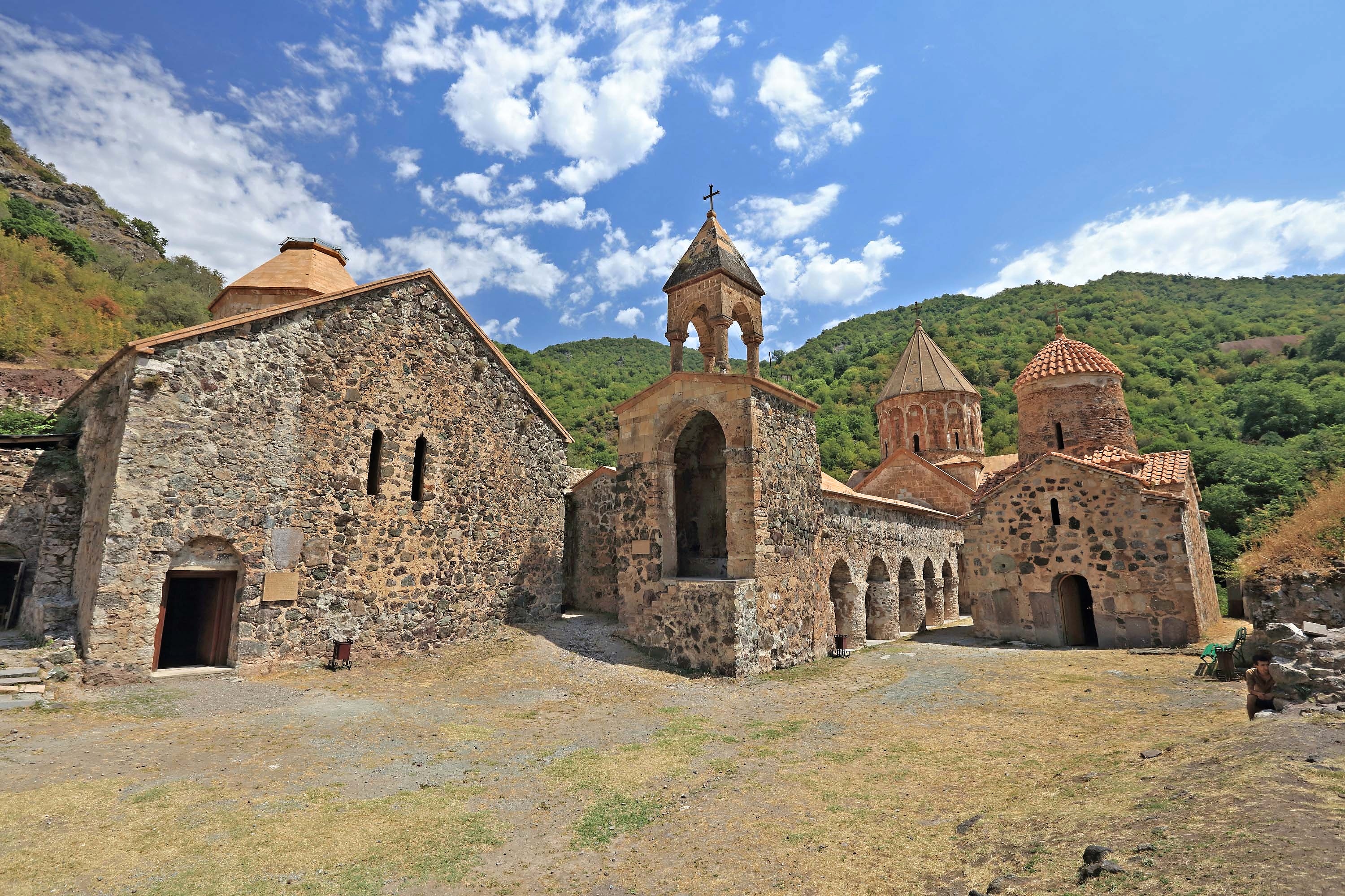 Հունաստանում մտահոգված են եկեղեցիներից հայկական հետքի վերացման Բաքվի ծրագրերից 