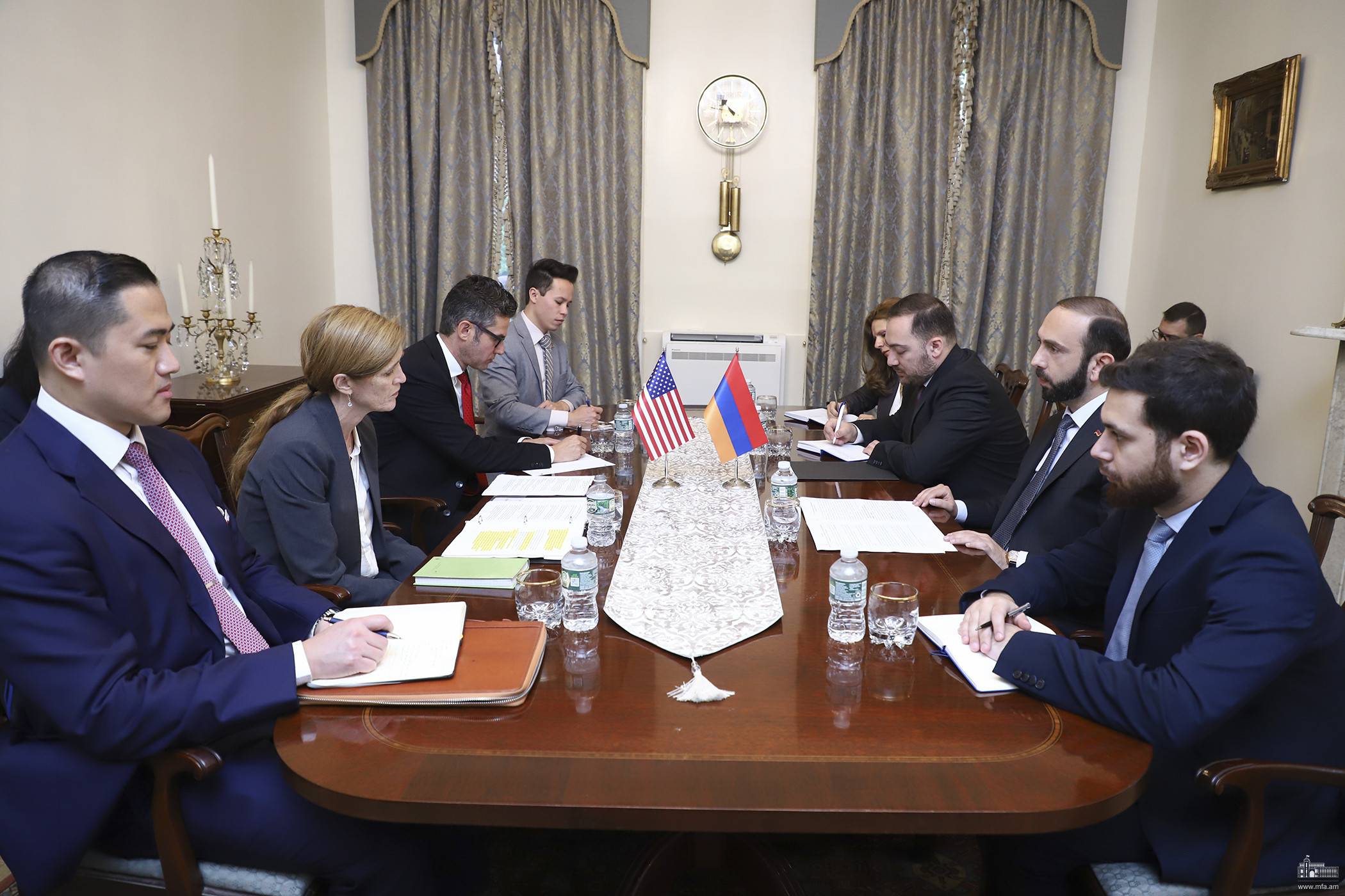 Арарат Мирзоян представил Саманте Пауэр подробности азербайджанской агрессии