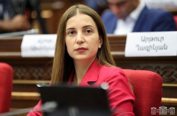 Григорян: Что стало с особняком Овика Абрамяна — его вернули народу или Нареку Налбандяну?