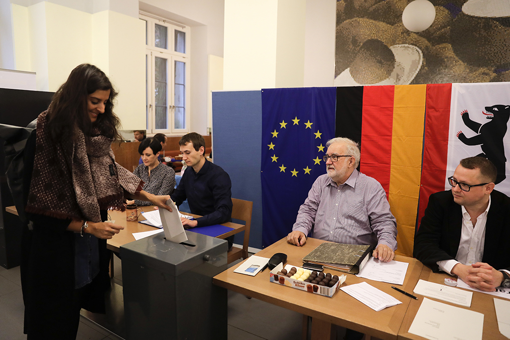 В Германии стартовали парламентские выборы: главные интриги