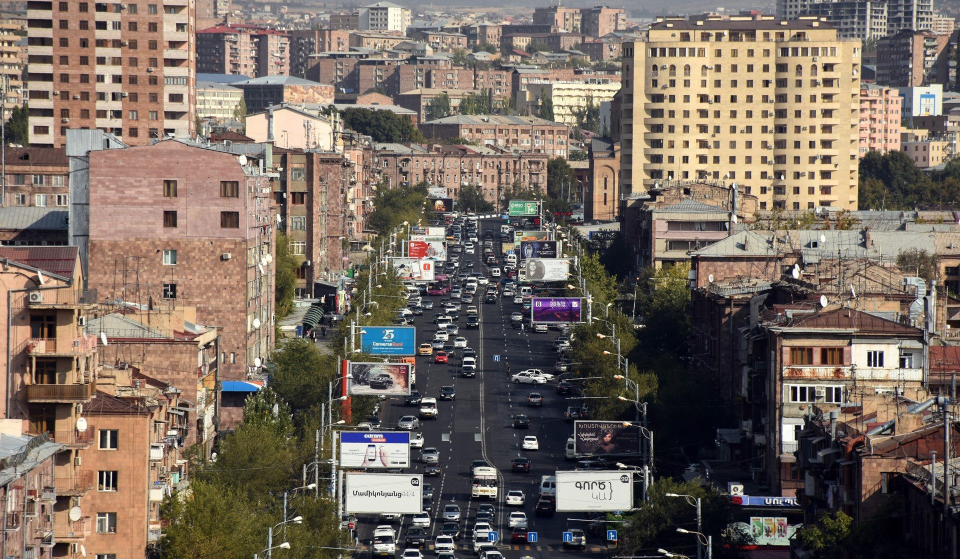 Сколько граждан Турции и Азербайджана приобрели квартиры в Армении