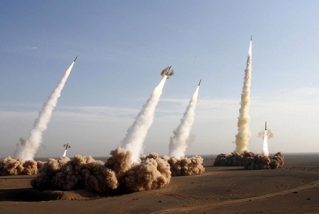 Иран ответит на санкции США увеличением дальности и силы удара своих ракет