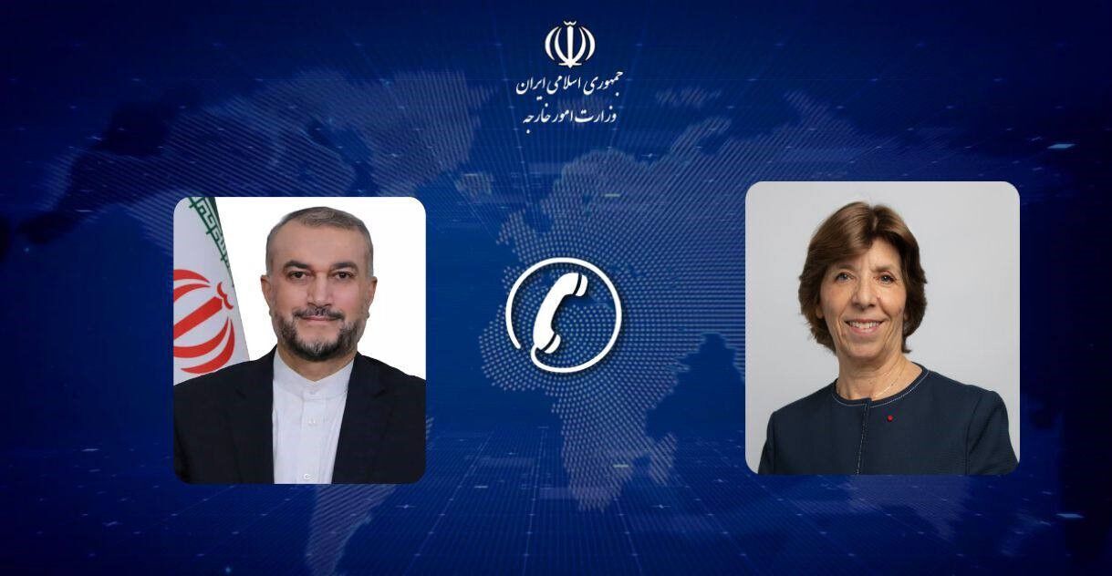 Париж поблагодарил Тегеран за освобождение из-под стражи двух граждан Франции