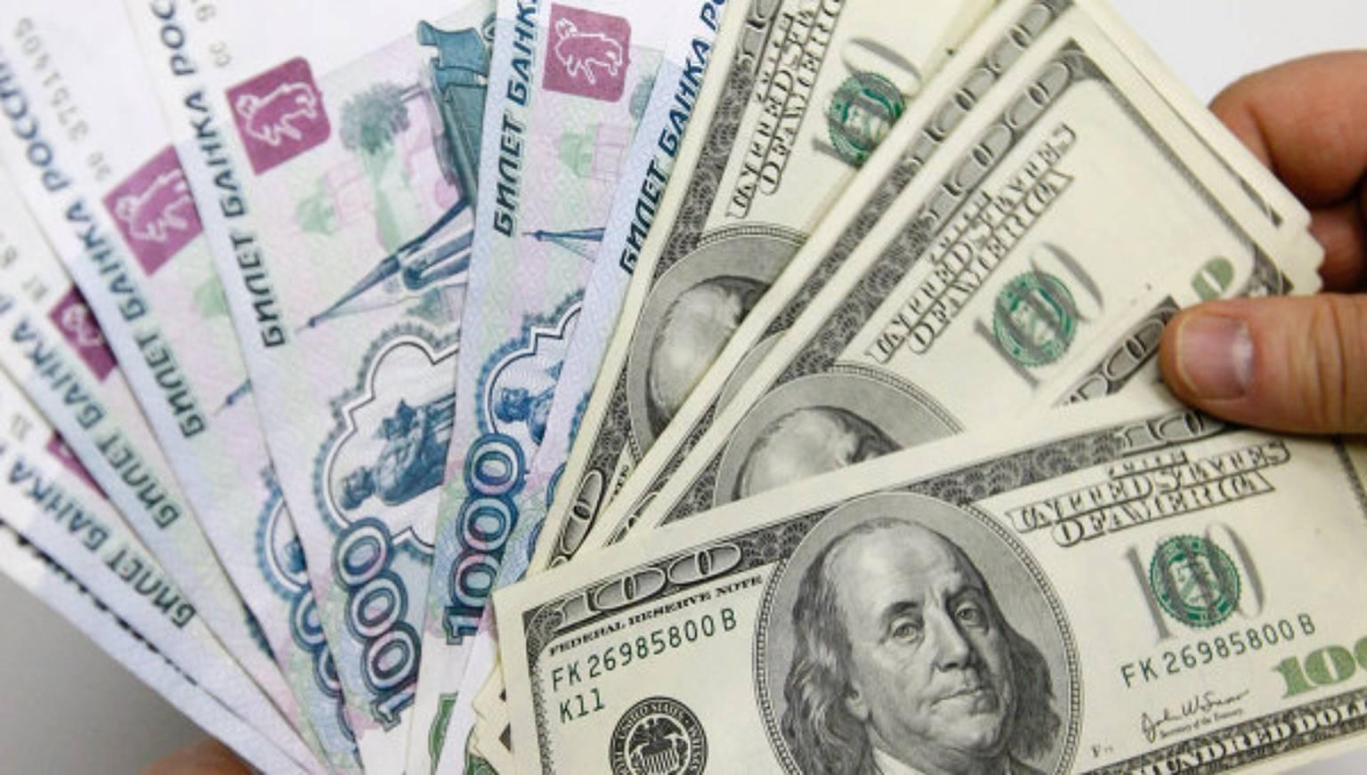 Bloomberg: российские бизнесмены возвращают деньги в Россию из-за санкций США 