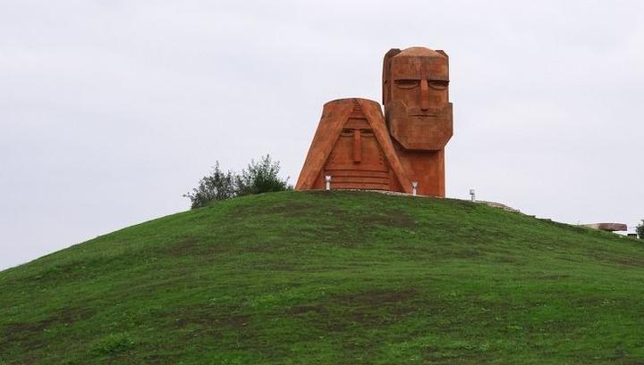 Как примитивная пропаганда делает своё дело