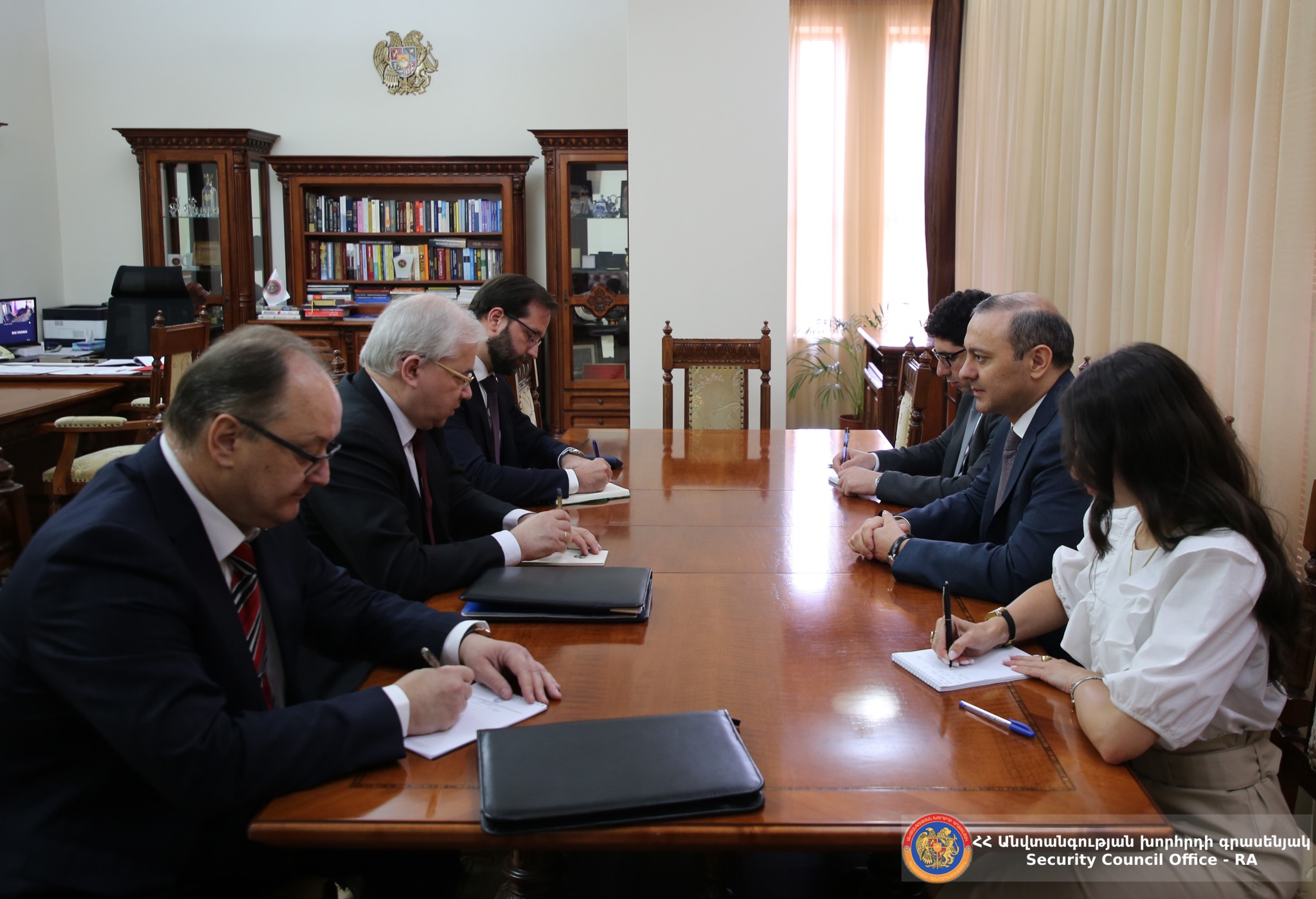 Григорян и Ховаев обсудили ситуацию вокруг Нагорного Карабаха 