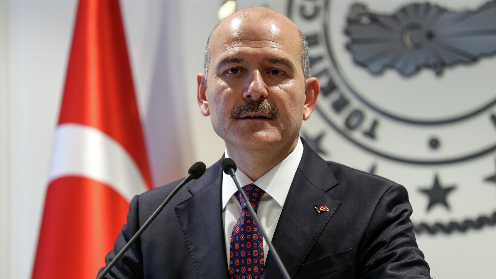 Глава МВД Турции заявил о задержании пяти террористов, получивших 