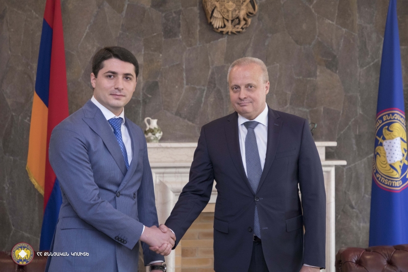 Глава Следственного комитета Армении и посол России обсудили вопросы сотрудничества