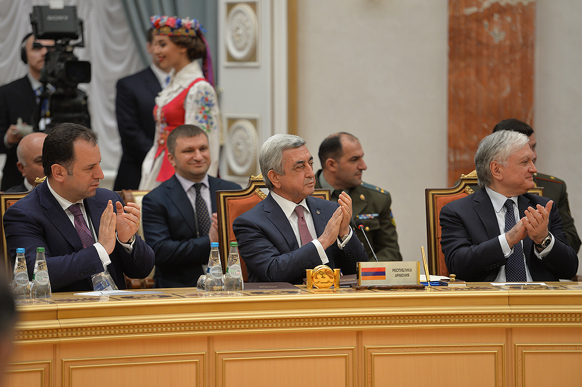 Завершился саммит ОДКБ в Минске: президенты приняли заявление по Карабаху (фото)