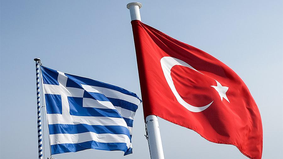 Турция вновь обвинила Грецию в сотнях нарушений воздушного пространства