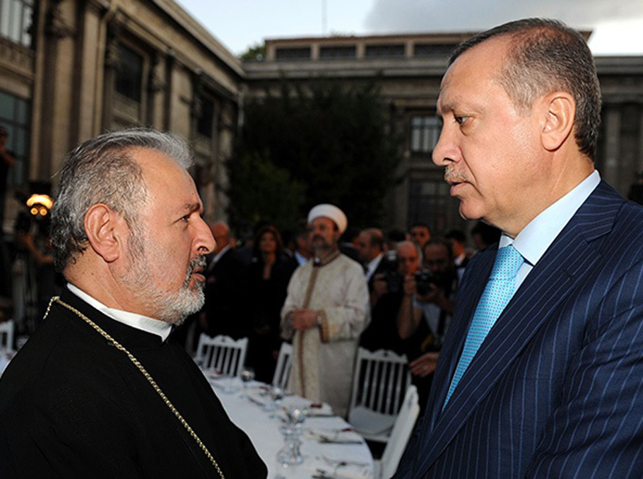 Что происходит в Константинопольском патриархате ААЦ?: армяне Стамбула возмущены