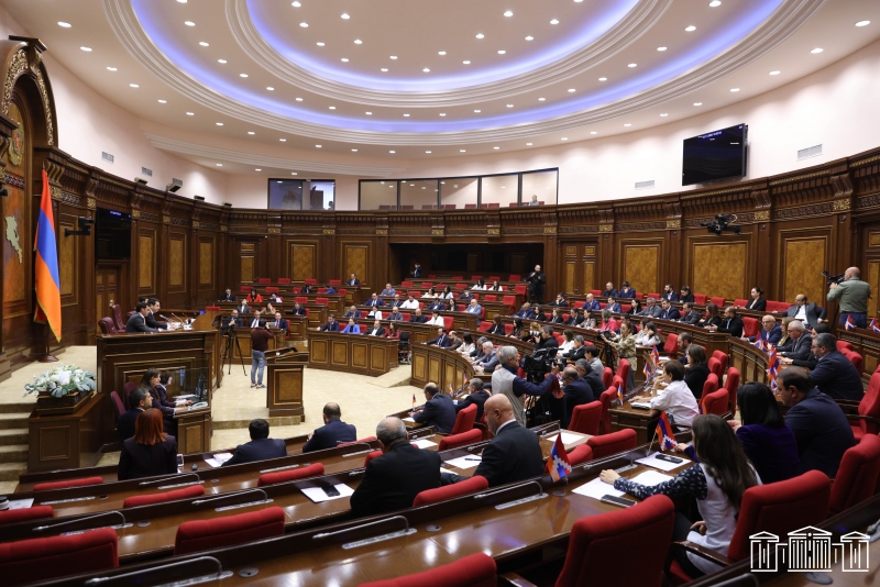 В парламенте продолжили обсуждать главный финансовый документ грядущего года