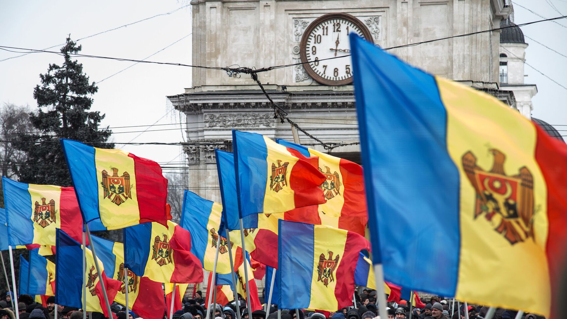 Коммунисты и социалисты Молдавии инициируют вотум недоверия правительству