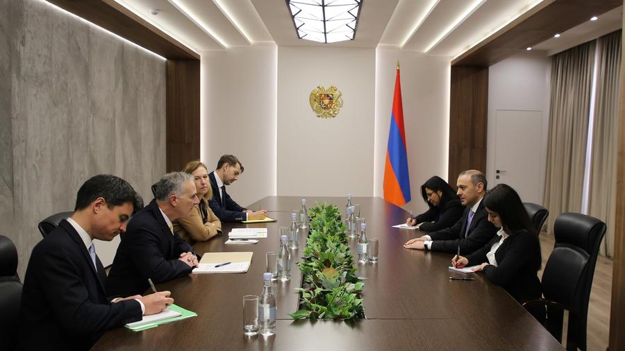 Секретарь Совбеза и Луис Боно обсудили процесс армяно-азербайджанского урегулирования