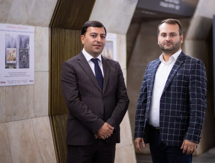 АйПост и Ереванский метрополитен открывают выставку марок