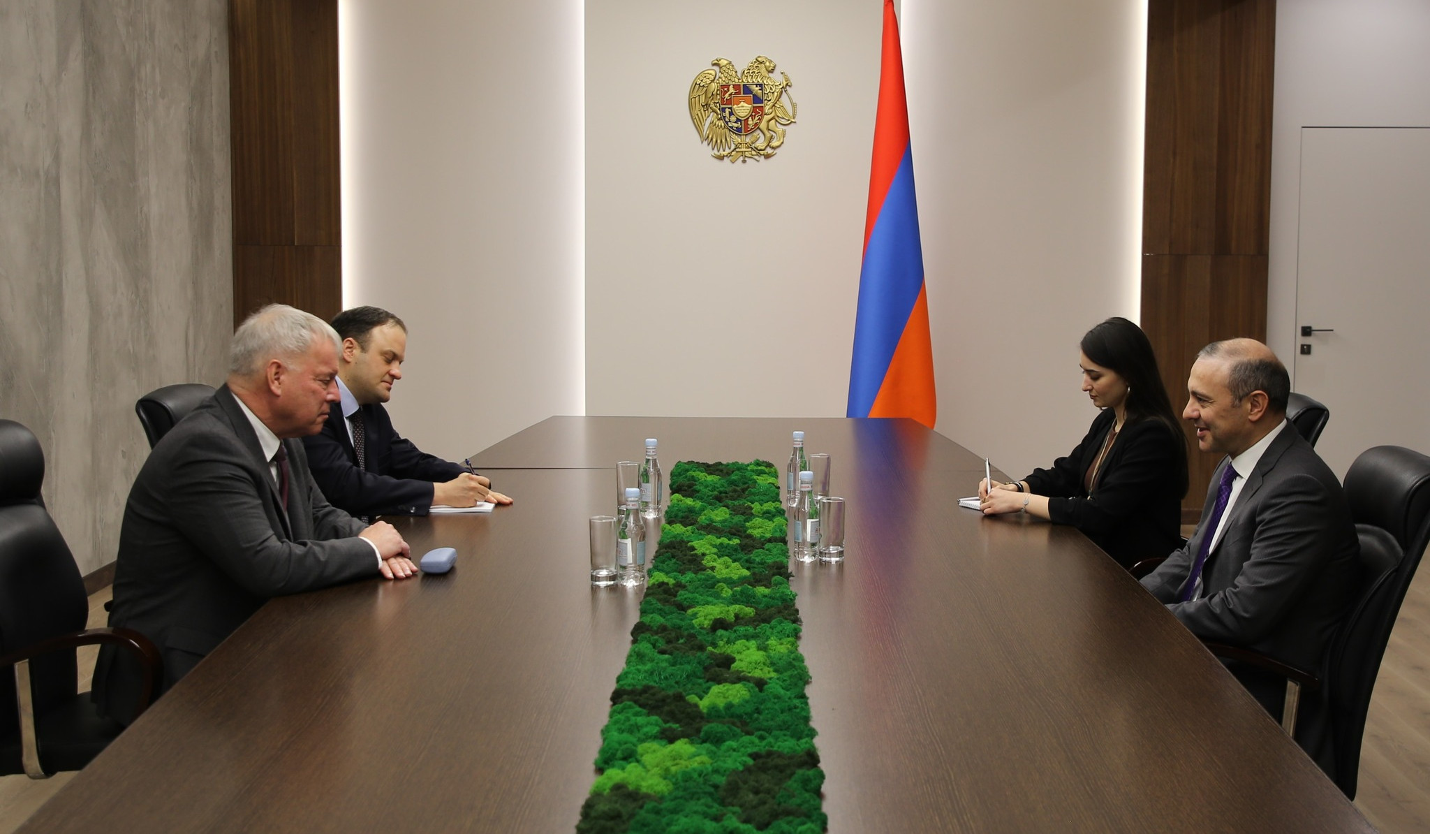 Армен Григорян принял руководителя гражданской наблюдательной миссии ЕС в Армении