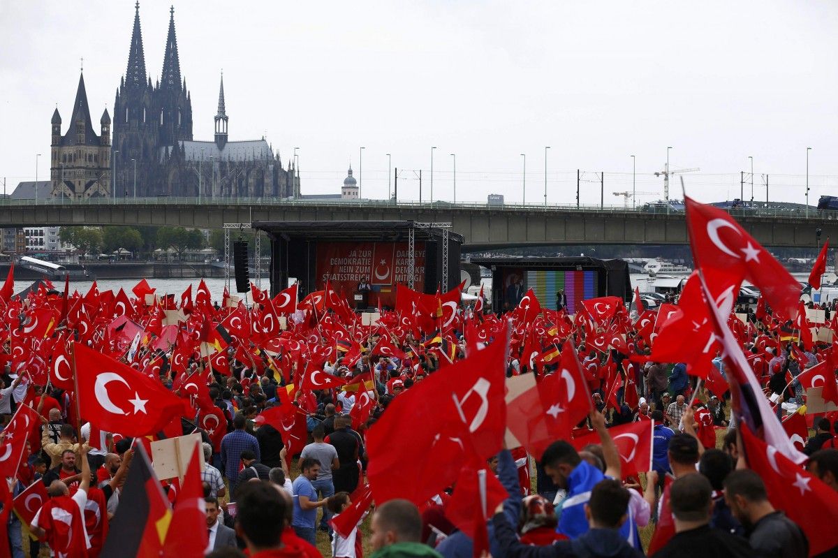 Доклад: В 2018 году более 16.000 турок получили немецкое гражданство