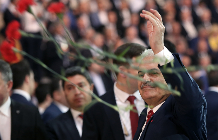 Новый премьер-министр Турции выступил за расширение полномочий президента