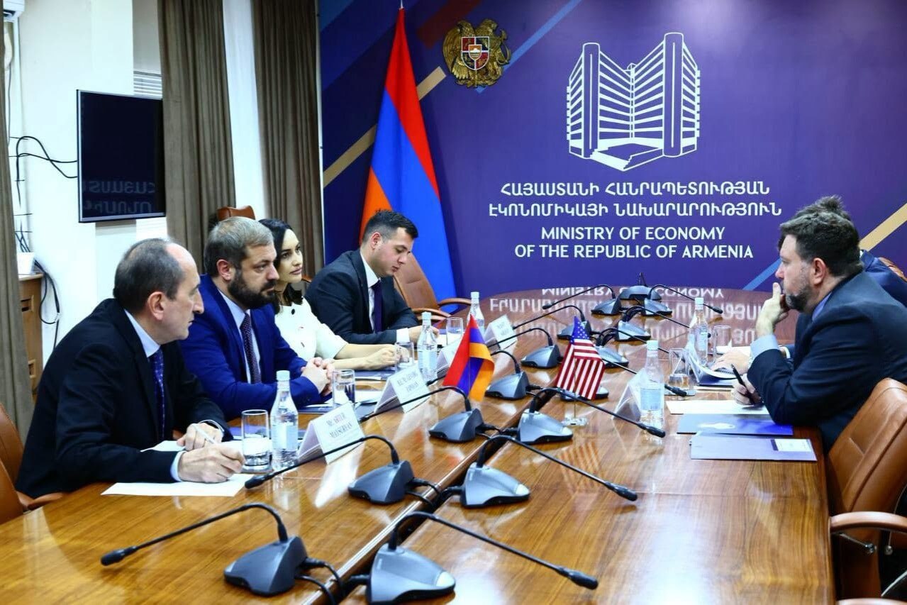 Геворг Папоян обсудил с дипломатами США статус страны с рыночной экономикой для Армении 