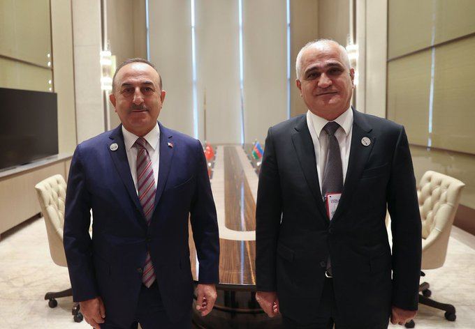 Вице-премьер Азербайджана обсудил с главой МИД Турции региональные вопросы