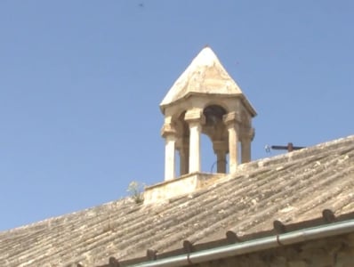 Гадрутский храм осквернен: Азербайджан демонтировал крест и стер все армянские надписи