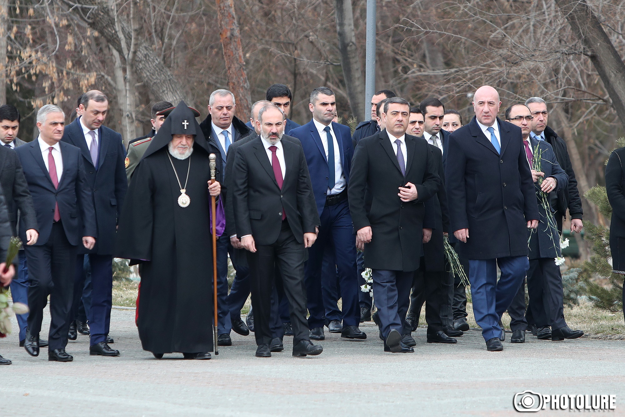 Никол Пашинян и члены правительства почтили память жертв армянских погромов в Сумгаите