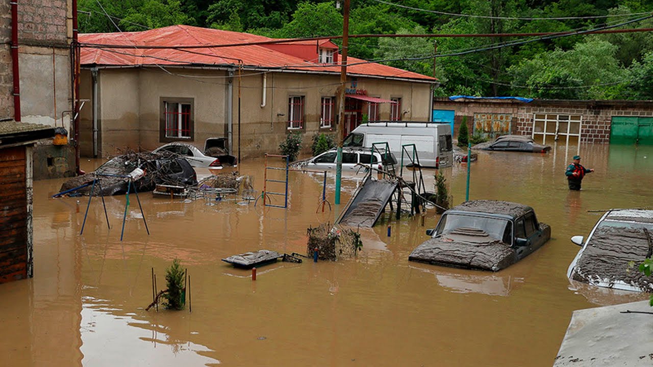 EADaily: Почему Армения отказалась от помощи России для устранения последствий наводнения?