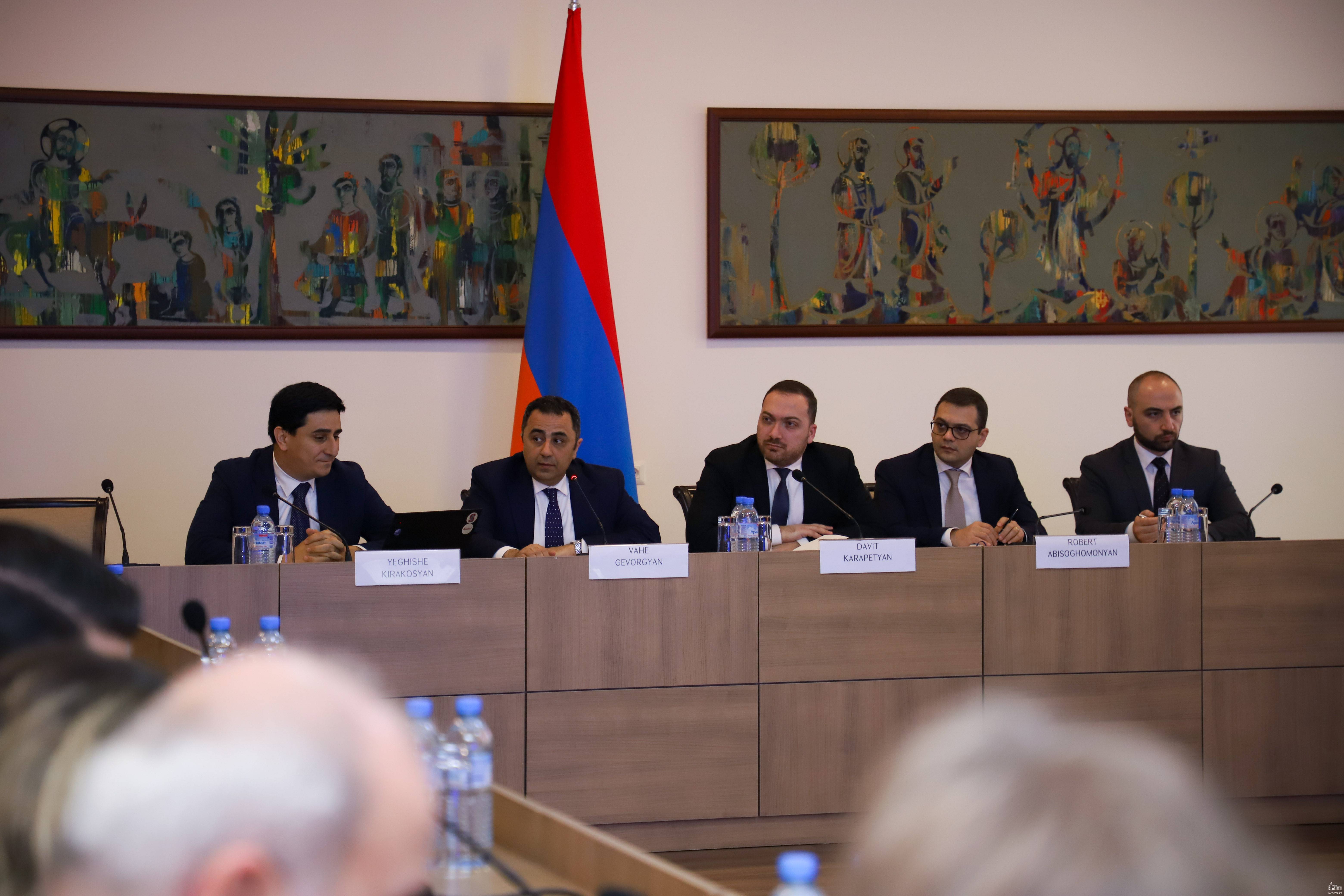 В МИД Армении состоялась встреча с главами аккредитованных в РА дипмиссий