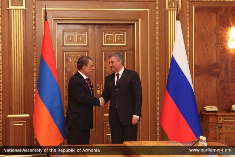 Реакция РФ на развития в Армении соответствует духу армяно-российских отношений - Баблоян