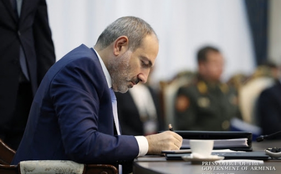 У премьер-министра Армении новый помощник 