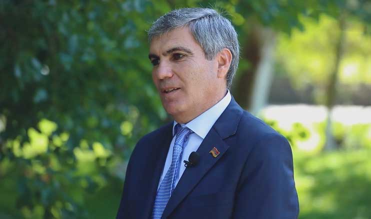 Арам «Завеновна» Саркисян - кандидат в премьеры, и это очень хорошо