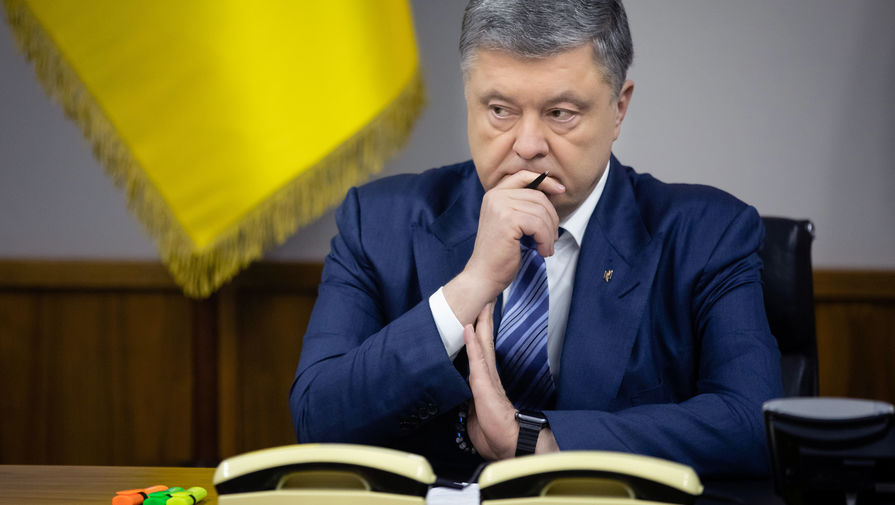 Суд обязал СБУ расследовать возможный захват власти экс-президентом Порошенко