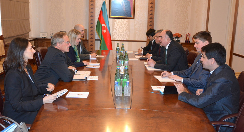 Эльмар Мамедъяров призвал США умножить усилия по решению карабахского конфликта