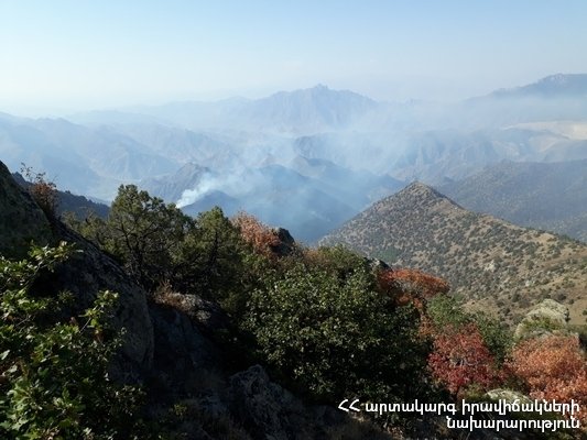 Работы по пожаротушению на территории национального парка «Аревик» возобновились 