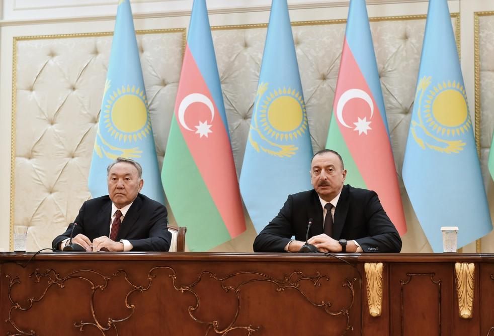 Назарбаев: Казахстан делает все возможное для мирного урегулирования карабахского конфликта