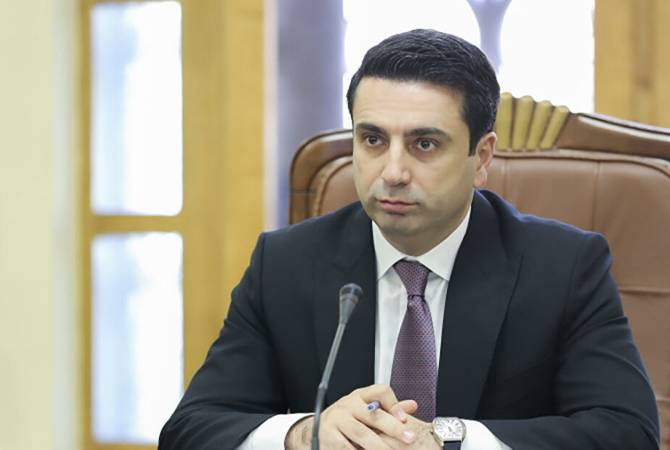 Демократия по-армянски: Спикер НС о применении полицией светошумовых гранат