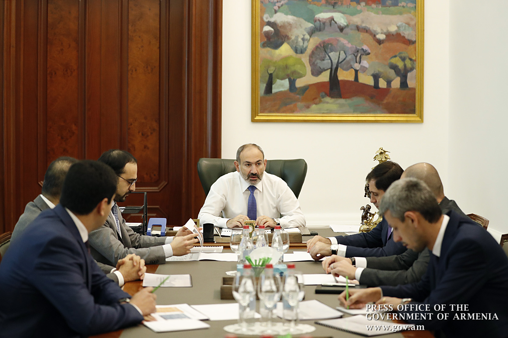 Пашиняну представлен отчет о деятельности фонда госинтересов Армении