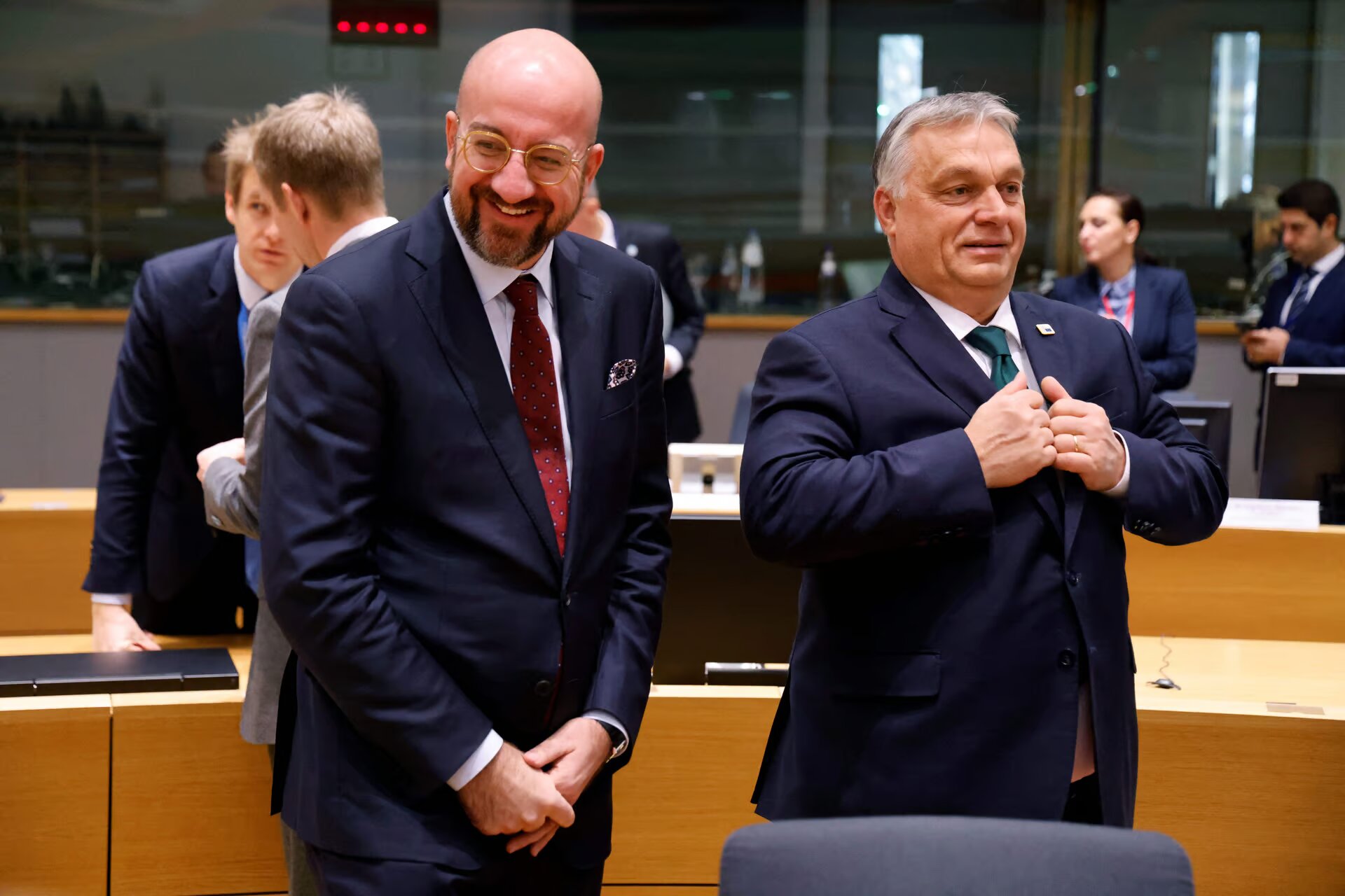 Паника в Брюсселе: бесконтрольный Орбан может возглавить Евросовет после Шарля Мишеля