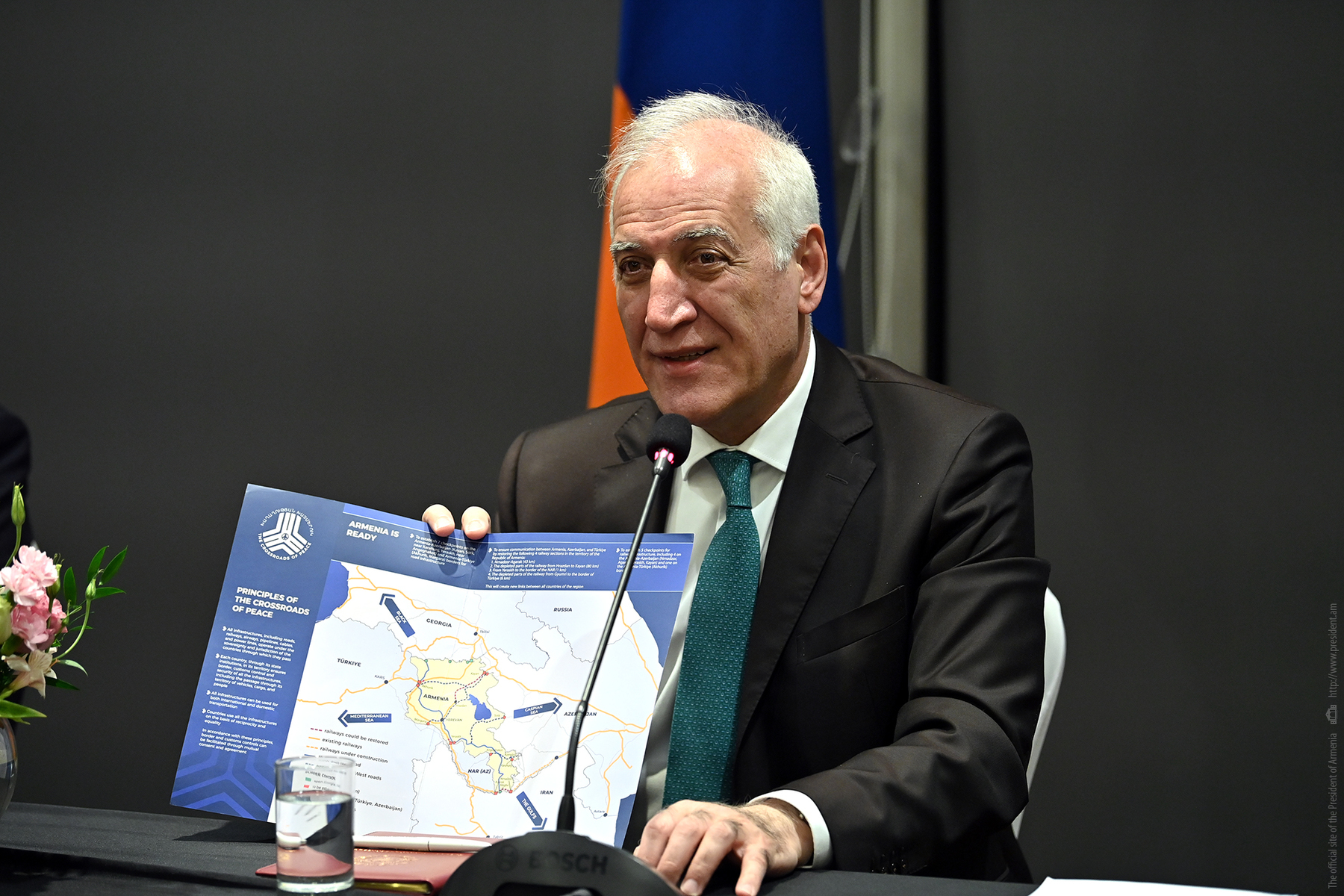 ՀՀ Նախագահը հանդիպել է Չիլիի հայկական համայնքի ներկայացուցիչների հետ