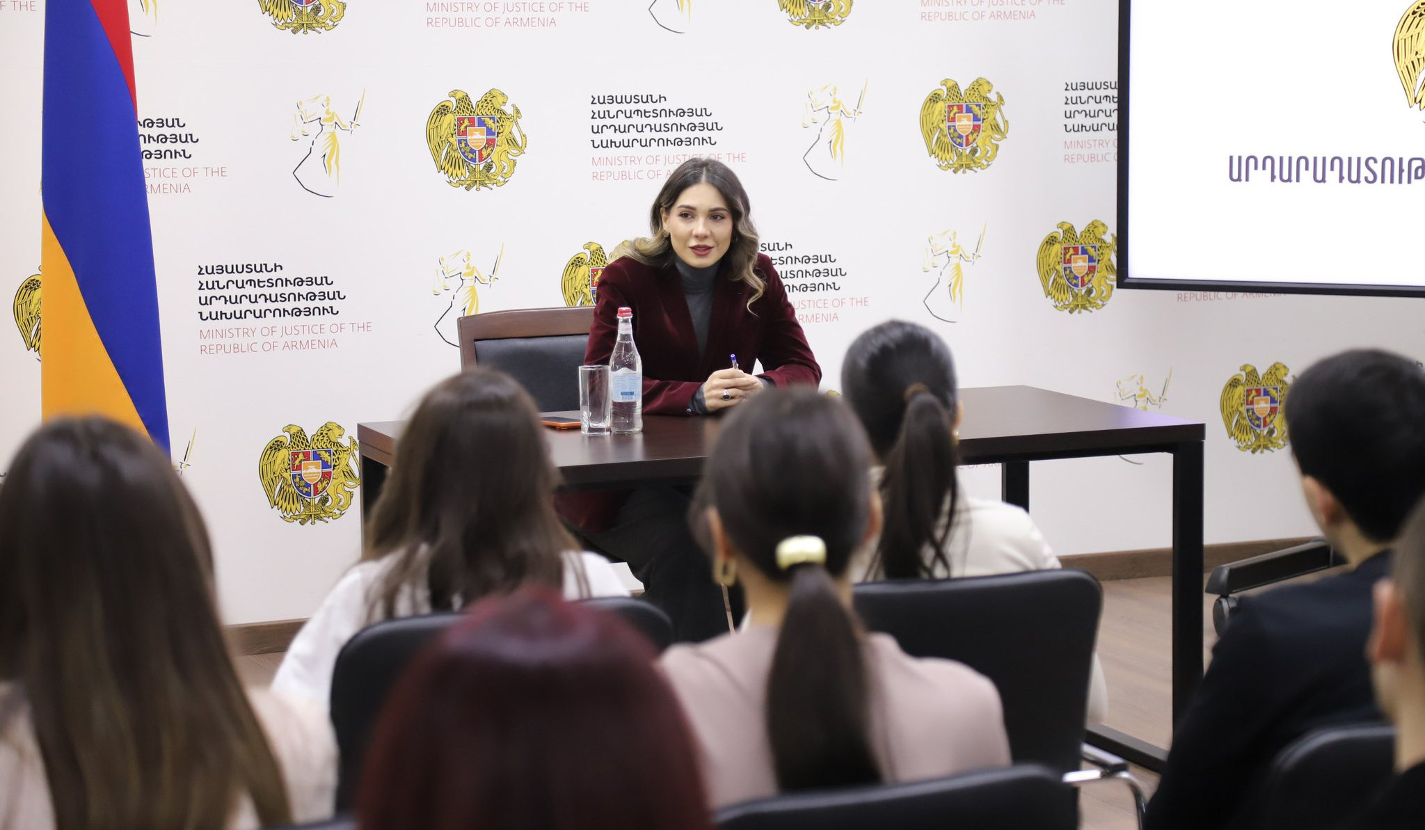 Սրբուհի Գալյանը հանդիպել է մի շարք համալսարանների ուսանողների հետ