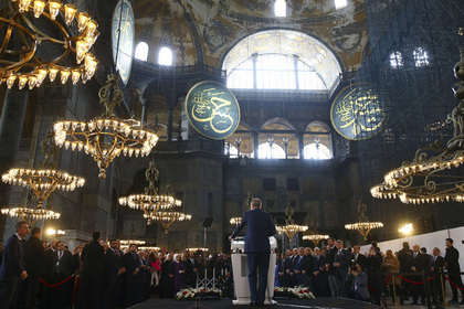Эрдоган разозлил христиан исламской молитвой в Св. Софии
